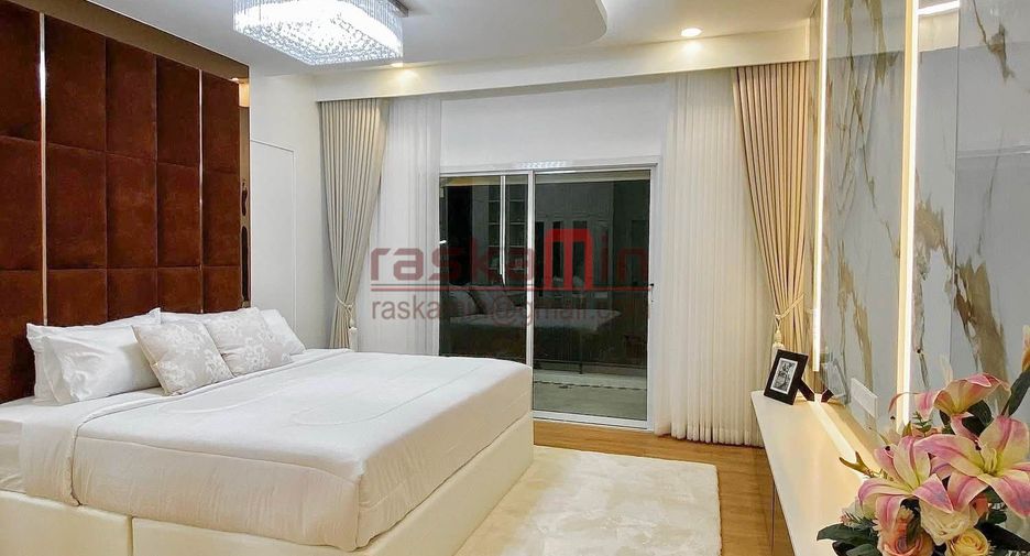 For sale 5 ベッドルーム villa in Bang Lamung, Chonburi