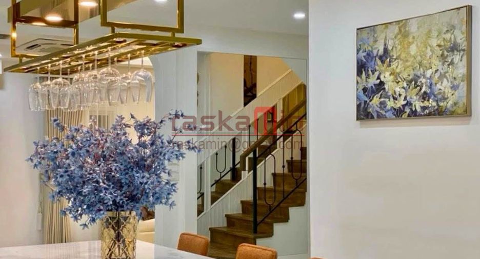 For sale 5 ベッドルーム villa in Bang Lamung, Chonburi