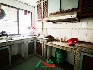 For sale 5 bedrooms townhouse in Bang Khun Thian, Bangkok