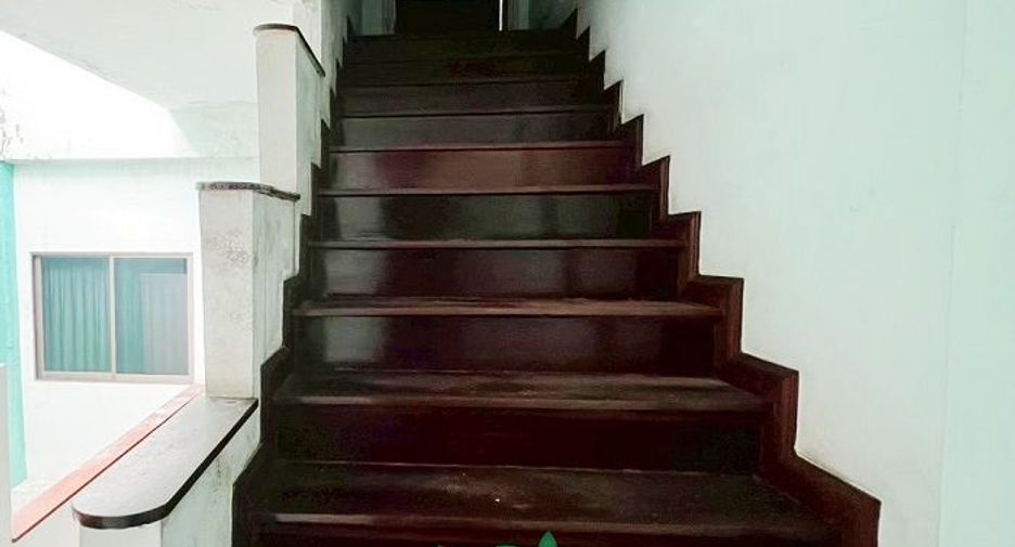 For sale 5 bedrooms townhouse in Bang Khun Thian, Bangkok
