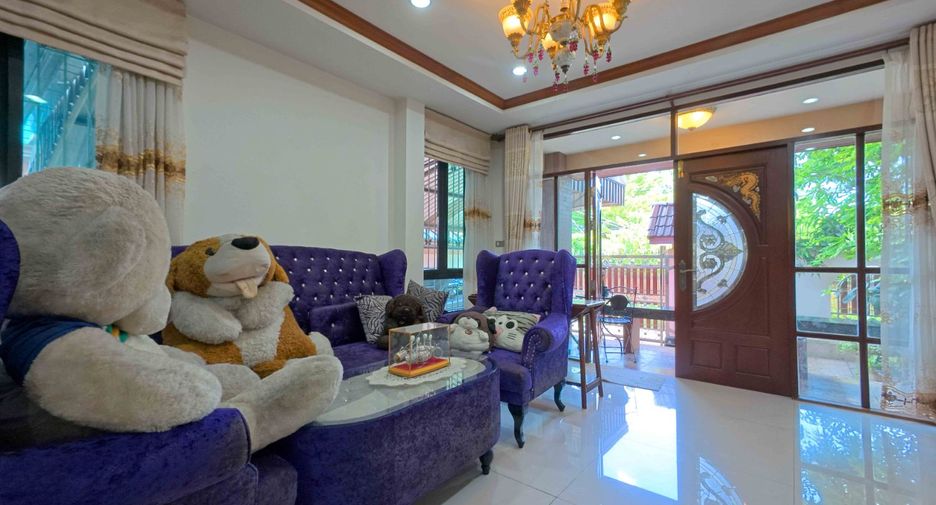 For sale 5 bedrooms house in Bang Khen, Bangkok