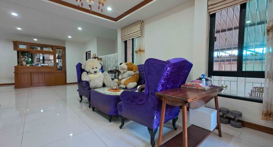 For sale 5 bedrooms house in Bang Khen, Bangkok