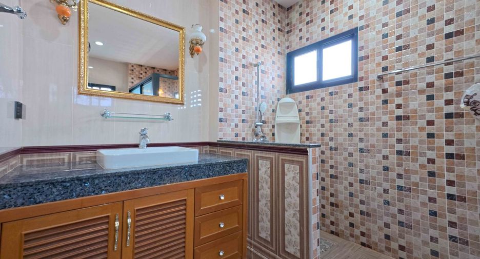 For sale 5 bedrooms house in Bang Khen, Bangkok