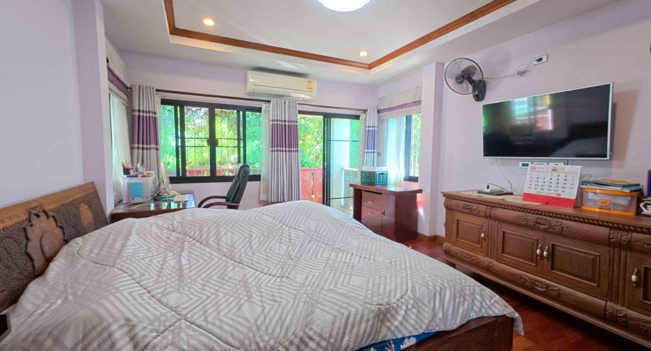 For sale 5 bedrooms house in Bang Khen, Bangkok