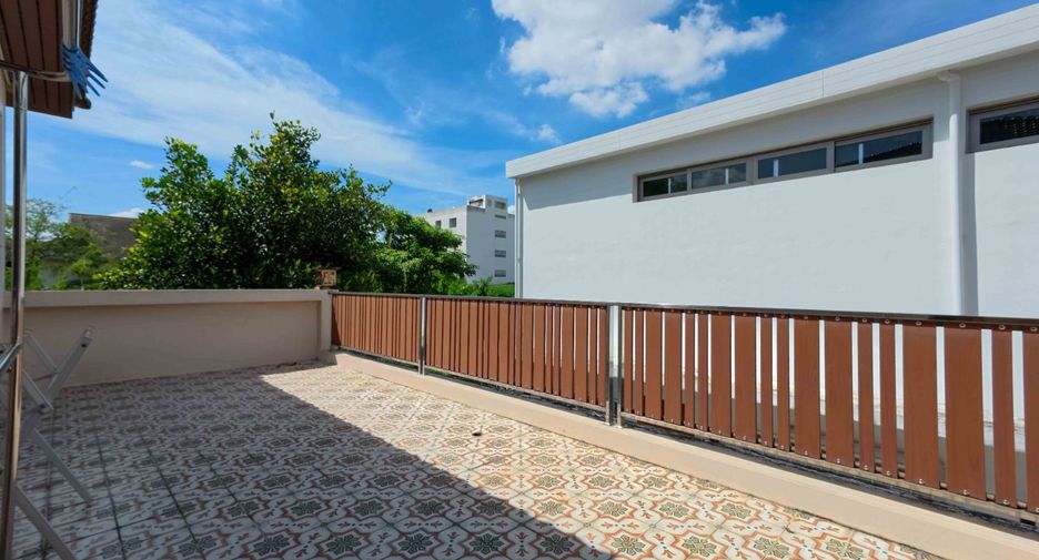 For sale 5 bedrooms house in Bang Khen, Bangkok