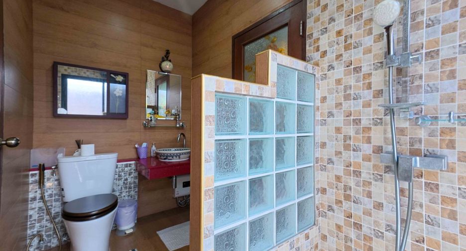 For sale 5 bedrooms house in Bang Khen, Bangkok