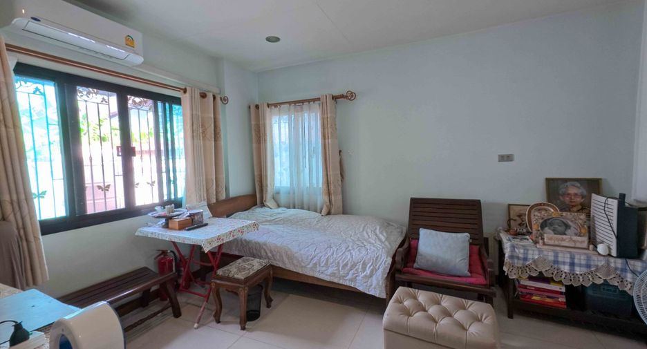 For sale 5 bedrooms house in Bang Khen, Bangkok
