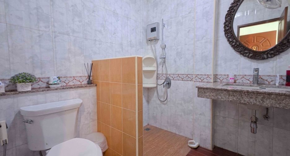 For sale 5 bedrooms house in Bang Khen, Bangkok