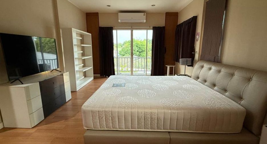 Haus zur Miete mit 3 Zimmer in Si Racha, Chonburi