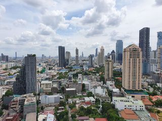 À louer 3 chambres condo à Sathon, Bangkok