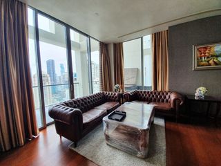 À louer 3 chambres condo à Sathon, Bangkok