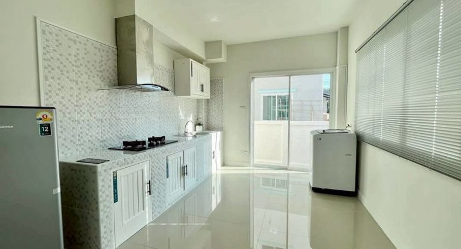 For rent 3 bedrooms house in Mueang Chiang Mai, Chiang Mai