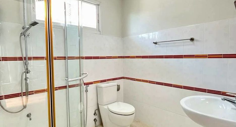 For rent 3 bedrooms house in Mueang Chiang Mai, Chiang Mai