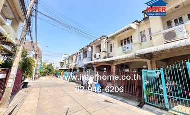 For sale 2 bedrooms townhouse in Don Mueang, Bangkok