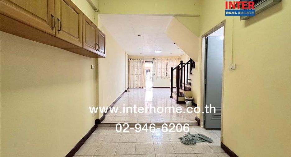 For sale 2 bedrooms townhouse in Don Mueang, Bangkok