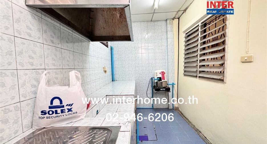 For sale 2 bedrooms townhouse in Don Mueang, Bangkok