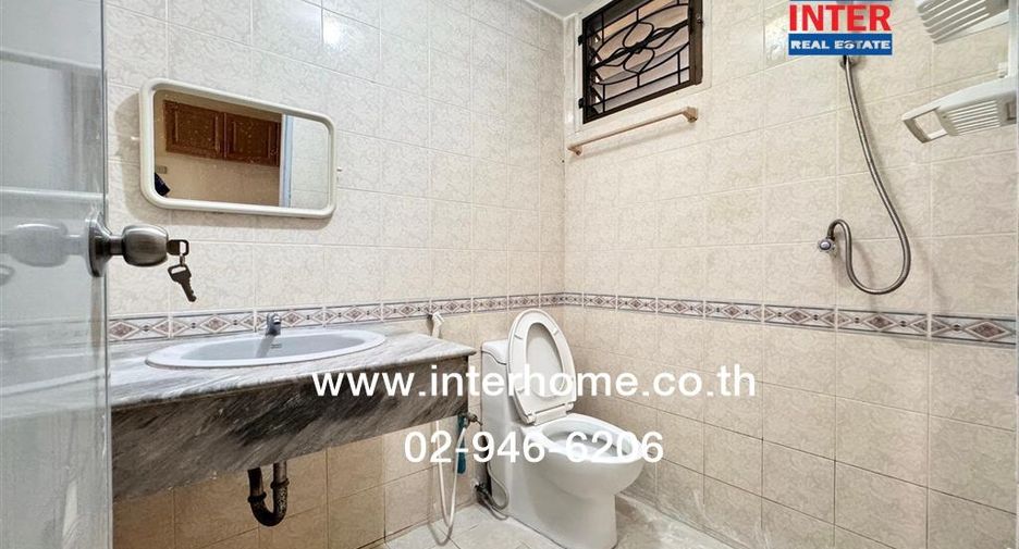 For sale 2 bedrooms townhouse in Don Mueang, Bangkok