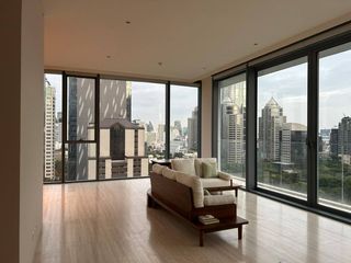 For rent 2 ベッドルーム condo in Pathum Wan, Bangkok