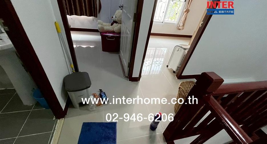 For sale 3 bedrooms townhouse in Mueang Samut Prakan, Samut Prakan