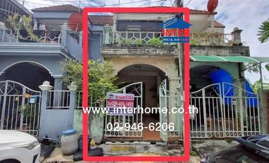 À vendre 2 chambres maison de ville à Lat Krabang, Bangkok