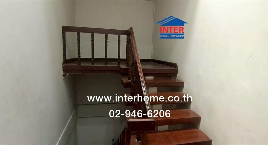 Casa adosada en venta de 4 habitaciones en Bang Bon, Bangkok