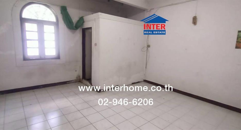 Casa adosada en venta de 4 habitaciones en Bang Bon, Bangkok