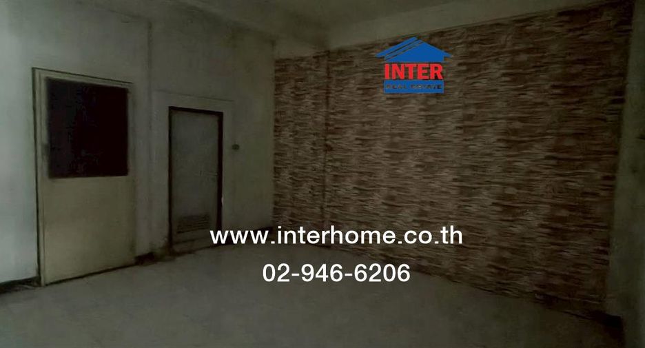 Casa adosada en venta de 4 habitaciones en Bang Bon, Bangkok
