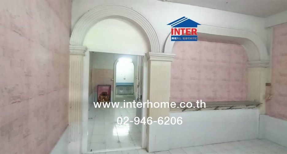 Casa adosada en venta de 4 habitaciones en Bang Bon, Bangkok