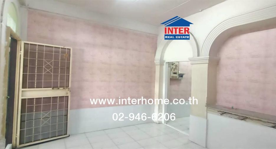 Casa adosada en venta de 4 habitaciones en Bang Bon, Bangkok