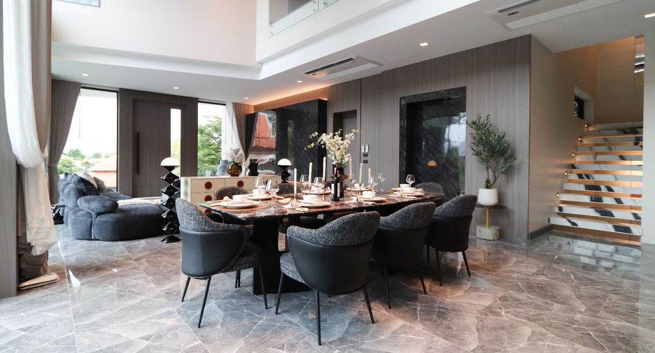 À vendre 7 chambres villa à Bang Lamung, Chonburi