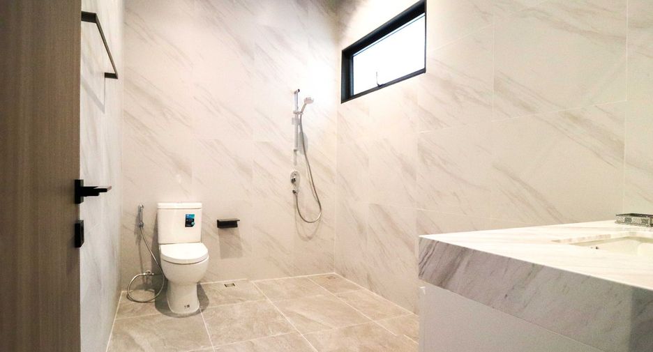 À vendre 7 chambres villa à Bang Lamung, Chonburi