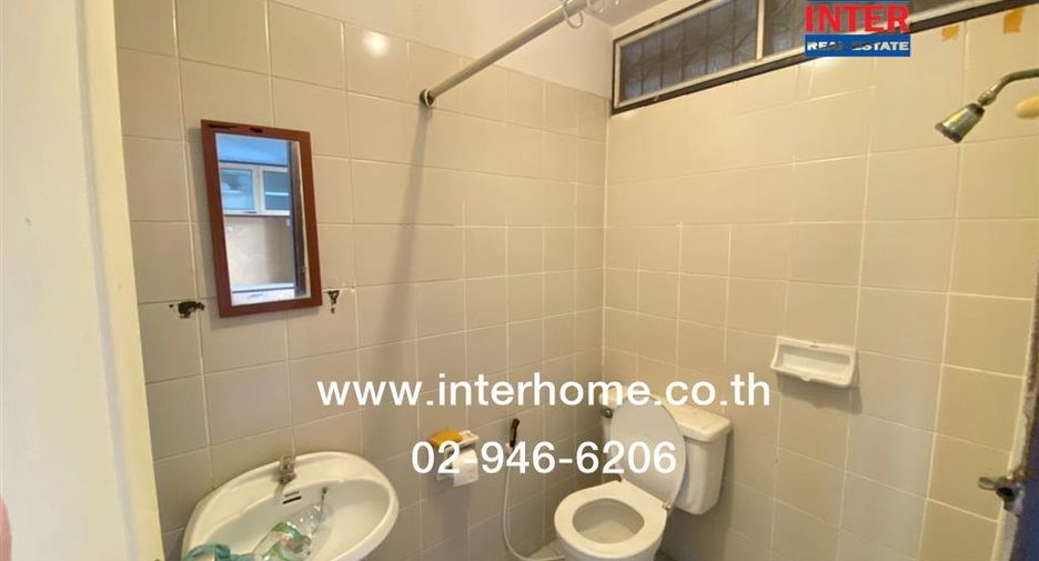 For sale 2 bedrooms townhouse in Bang Khen, Bangkok