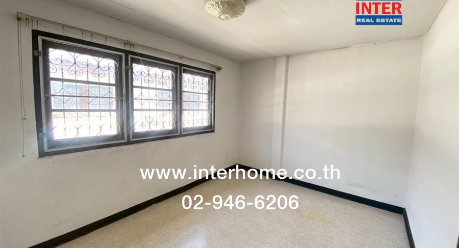 For sale 2 bedrooms townhouse in Bang Khen, Bangkok