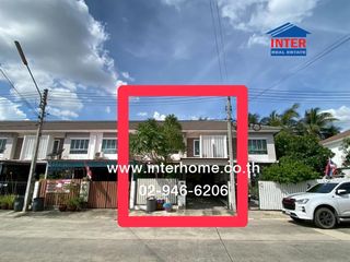 Casa adosada en venta de 3 habitaciones en Krathum Baen, Samut Sakhon
