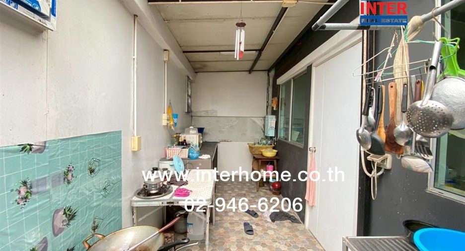 Reihenhaus zum Kauf mit 3 Zimmer in Krathum Baen, Samut Sakhon