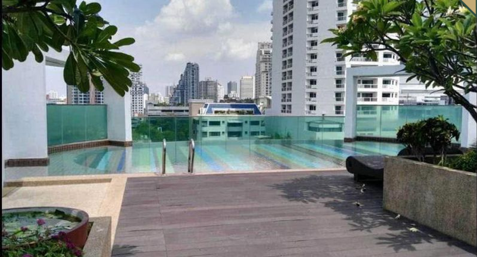 For sale 1 bed condo in Watthana, Bangkok