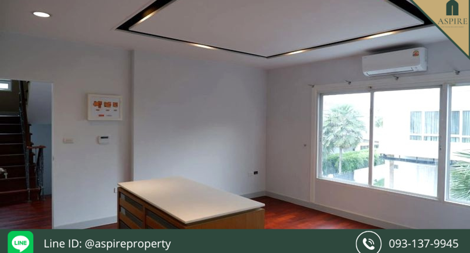 For sale 5 bedrooms house in Saphan Sung, Bangkok