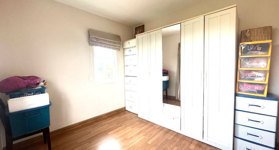 For sale 4 bedrooms house in Sai Mai, Bangkok