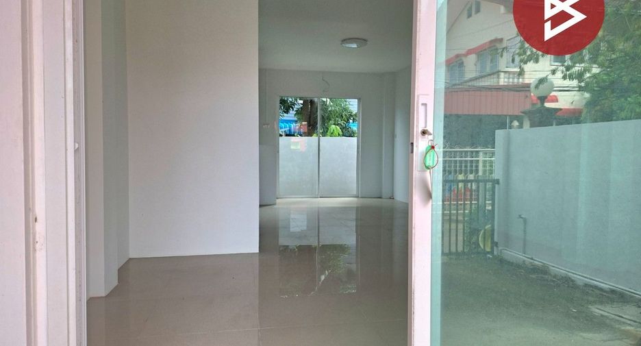 Reihenhaus zum Kauf mit 2 Zimmer in Phra Pradaeng, Samut Prakan