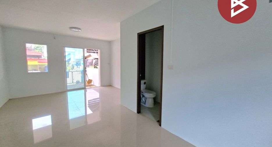 Reihenhaus zum Kauf mit 2 Zimmer in Phra Pradaeng, Samut Prakan