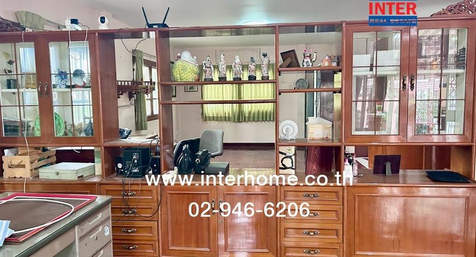 Продажа 3 спальни дом в Хуаи Кхщанг, Бангкок