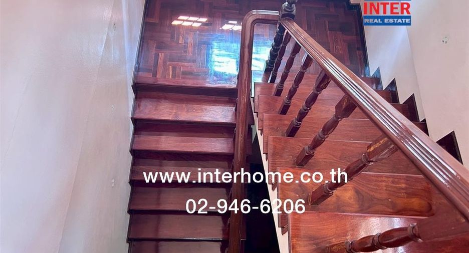 Продажа 3 спальни дом в Хуаи Кхщанг, Бангкок