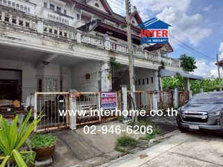 For sale 5 bedrooms townhouse in Wang Thonglang, Bangkok