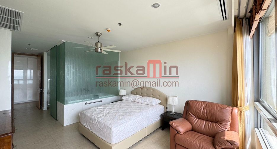 For sale 3 bedrooms condo in Bang Lamung, Chonburi