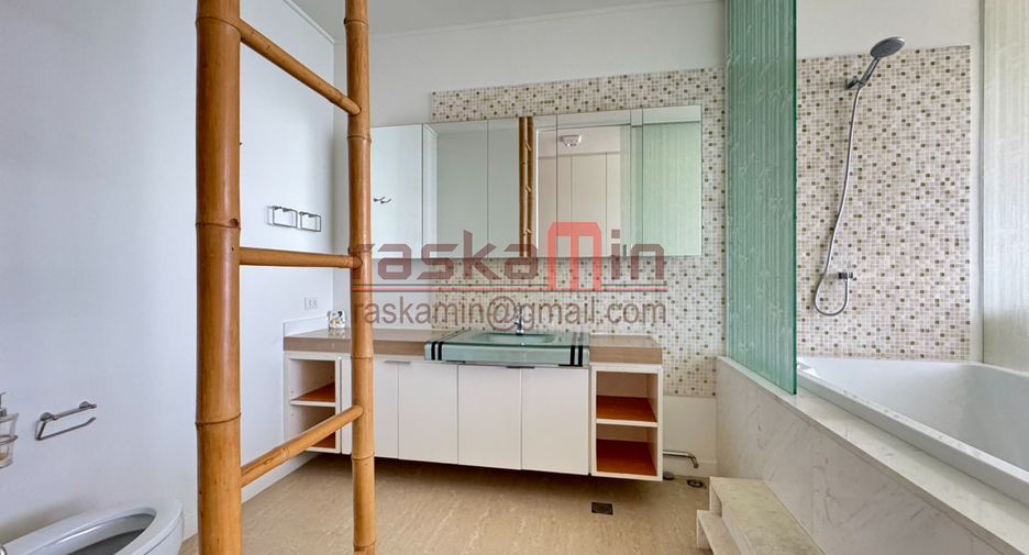 For sale 3 bedrooms condo in Bang Lamung, Chonburi