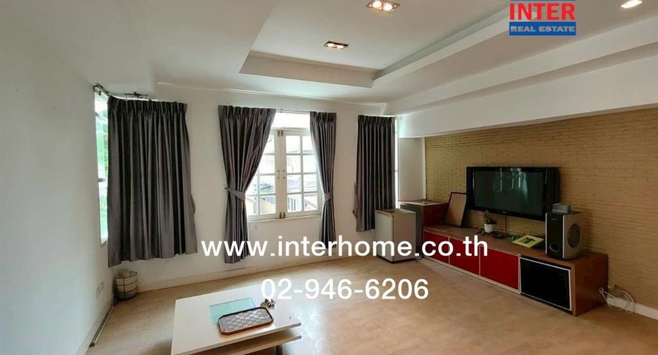 For rent and for sale 4 bedrooms house in Wang Thonglang, Bangkok