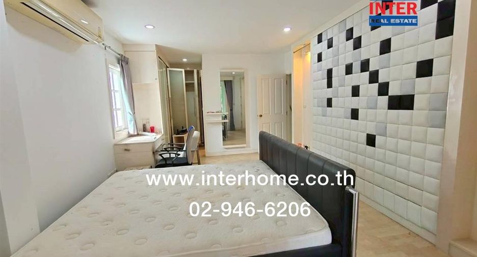 For rent and for sale 4 bedrooms house in Wang Thonglang, Bangkok