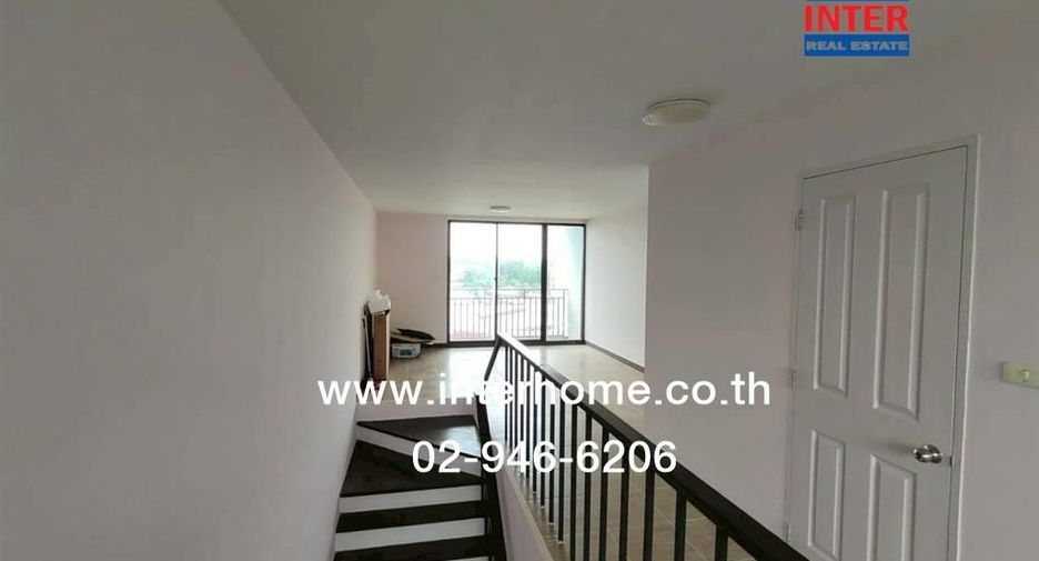 For sale 1 bed retail Space in Khlong Sam Wa, Bangkok