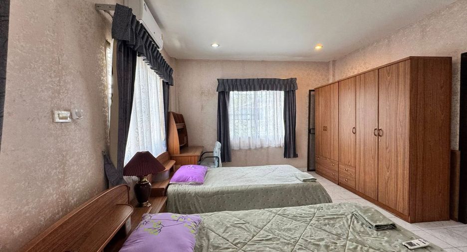Haus zum Kauf mit 4 Zimmer in Bang Lamung, Chonburi