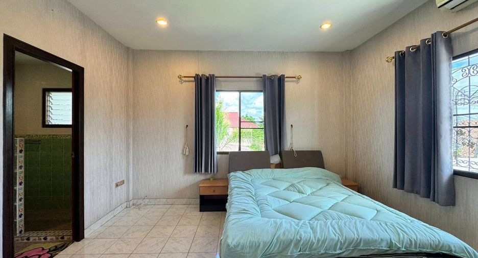Haus zum Kauf mit 4 Zimmer in Bang Lamung, Chonburi